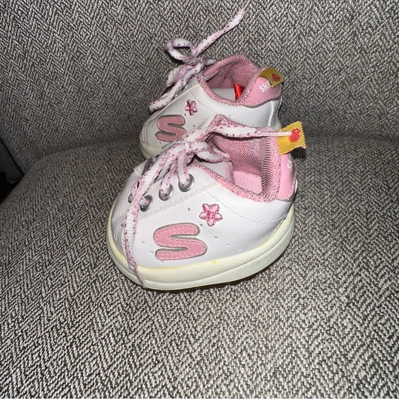 Build A Bear Clothing Accessories SKECHERS Sneakers Tennis Pink HEART Charm BABW - Picture 7 of 9